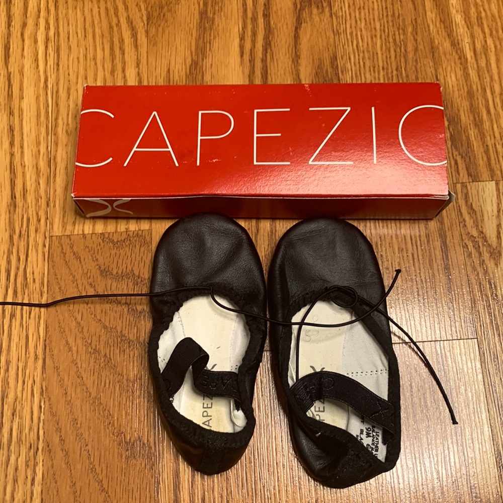 Capezio 9M Girl Ballet Shoe